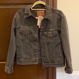BRAND NEW Levi’s denim jacket